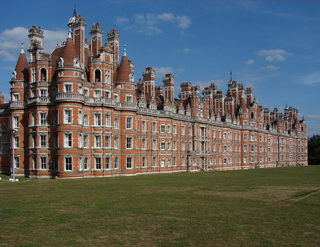 Das Royal Holloway College in Egham (Surrey).   © Copyright Alan Hunt and licensed for reuse under this Creative Commons Licence.
